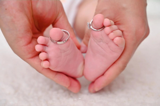 代怀包生男孩医院2岁宝宝过敏