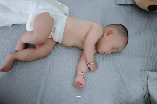代怀包生男孩医院怀孕多久肚子会胀气